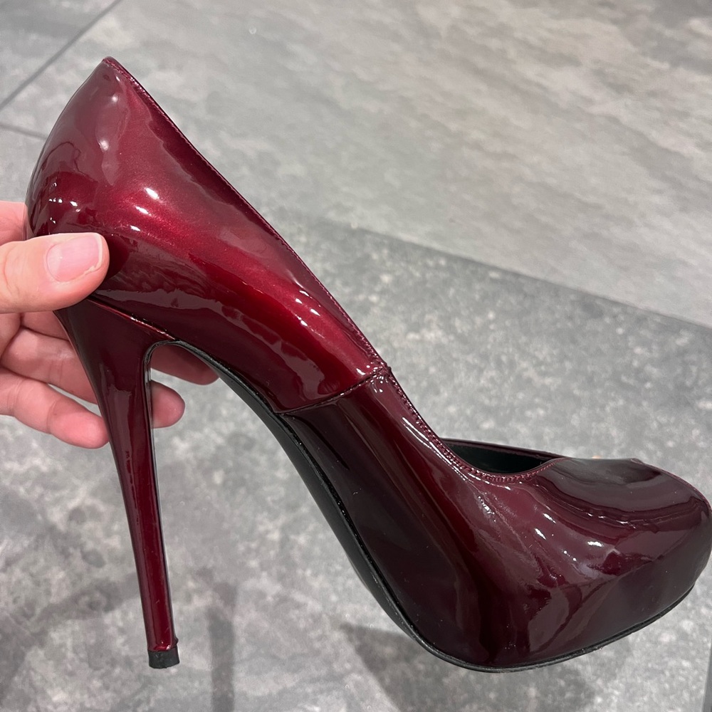 Stuart Weitzman Deep Burgundy Patent Heels - Picture 5 of 5